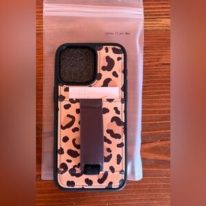 Walli Leopard Print Phone Case with Stand